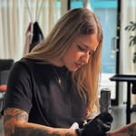 @alinamos profile picture